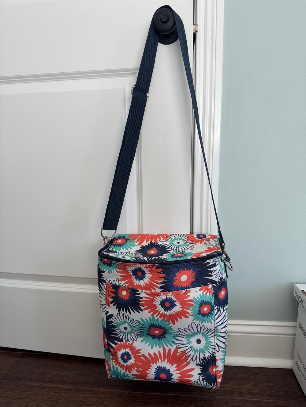 NWOT Thirty One brand thermal tote.